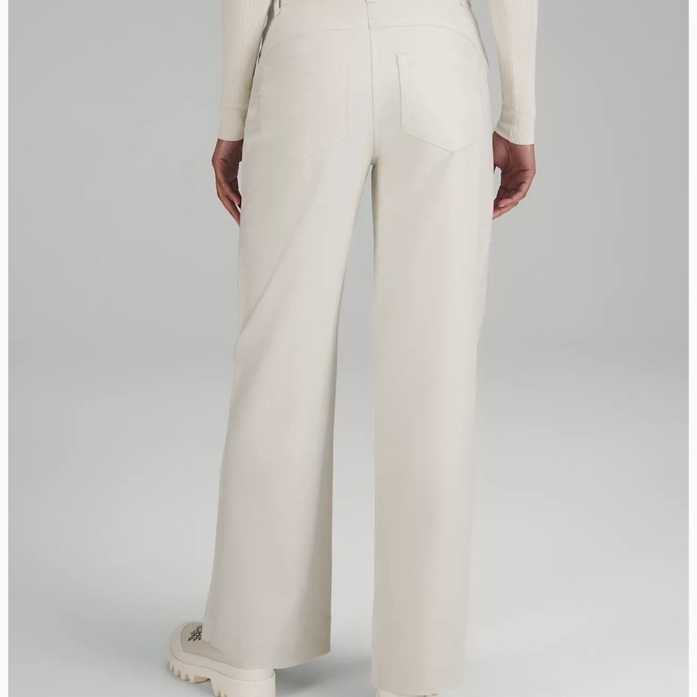 Lululemon flare women’s pants white/beige size 27